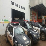 Mulher de 40 anos reage a assalto e imobiliza ladrão de 23 anos