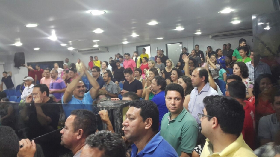 Câmara aprova reforma administrativa proposta pelo prefeito Hildon Chaves