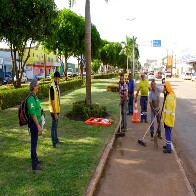 Prefeitura realiza mutirão de limpeza nas principais vias