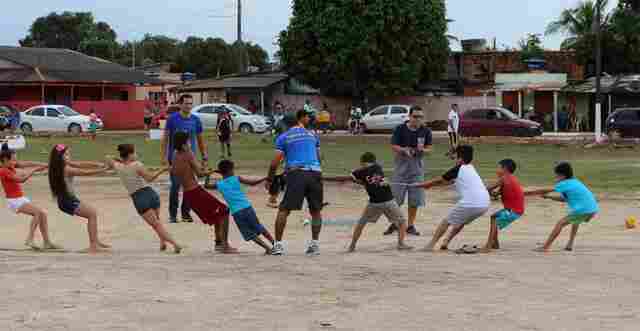 Campo do Ipanema é revitalizado e recebe primeiro Rua de Lazer com a presença do jogador Elsinho