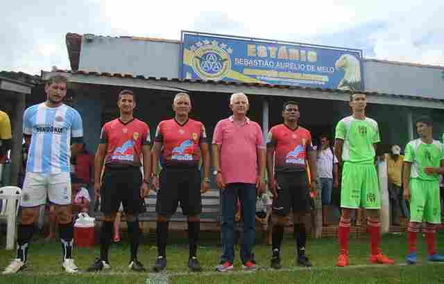 Deputado Airton participa de evento esportivo e ouve comunidade de Alvorada do Oeste