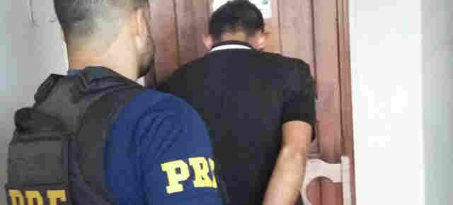 Em Porto Velho, PRF prende jovem criminoso que levaria moto roubada para Guajará