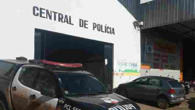 Após sonhar ser morto por vizinho, homem bêbado ameaça matar a esposa