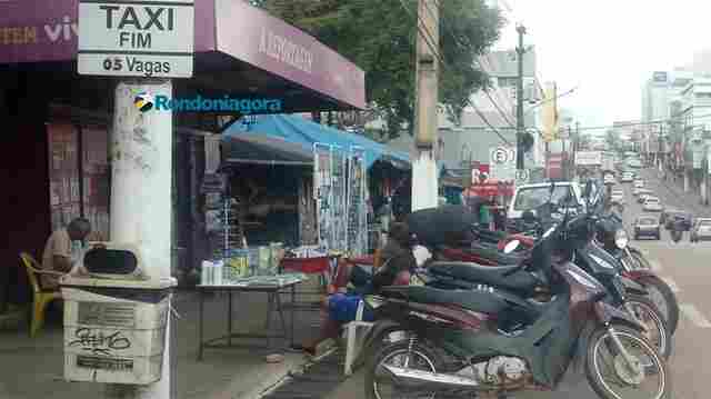 Fiscalização ainda alerta ambulantes e apreensão de mercadorias fica para a próxima semana