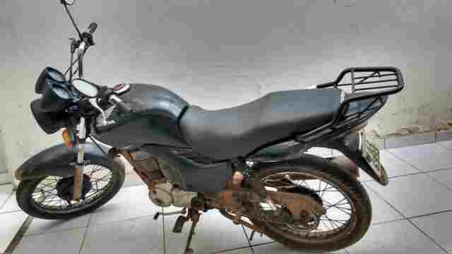 Jovem com motocicleta roubada é preso no Centro de Porto Velho