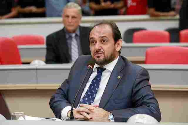 Laerte Gomes pede construção de nova estrada e conservação de travessão em Alvorada