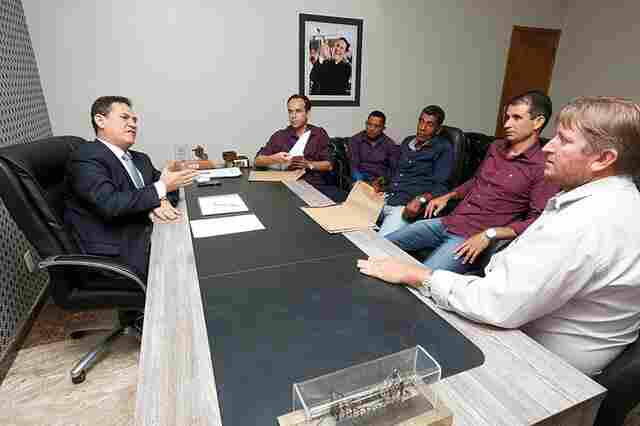 Obras de recuperação do asfalto da RO 471 começam em maio, garante Maurão de Carvalho