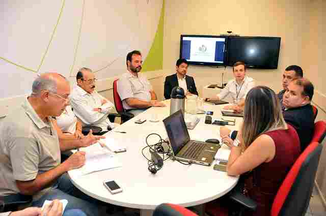 Semtran fiscaliza vagas prioritárias em estacionamentos neste fim de semana