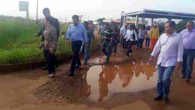 Raupp e Marinha mostram a realidade de rodovias de Rondônia ao diretor-geral do DNIT