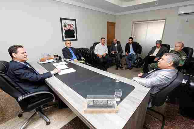 Reunião na Assembleia busca esclarecer ações de policiais contra igreja evangélica