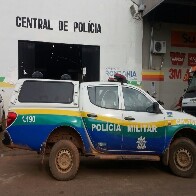 Homem é preso após agredir a esposa e esfaquear vizinho em condomínio de Porto Velho