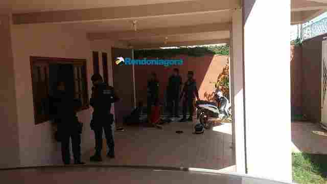 Dupla é presa após roubar populares na Zona Leste