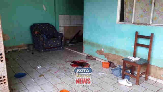 Homem é assassinado a facadas; suspeito liga para esposa da vítima e informa morte