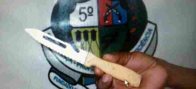 Após ouvir vozes enquanto dormia, menor tenta matar irmã em Porto Velho