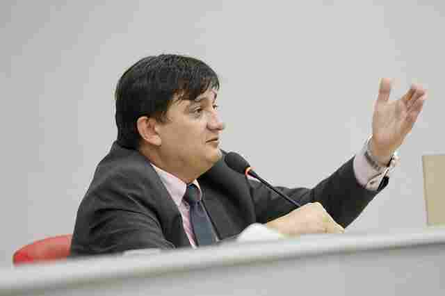 Cleiton Roque indica necessidade de caminhonete para Ciretran de Parecis