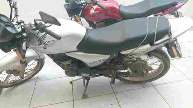 Suspeito cai em blitz com motocicleta furtada na capital
