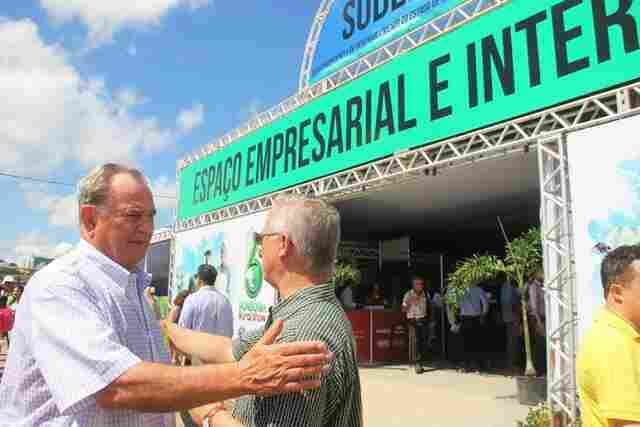 Empresário Assis Gurgacz se emociona ao visitar a sede própria da Rondônia Rural Show, e elogia o evento