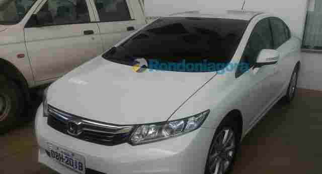 Policiais do 1º DP prendem estelionatário com carro clonado em Porto Velho