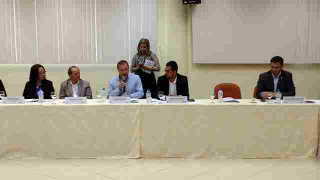 Prefeito lança Programa Porto Velho Alfabetizado em balanço do Movimento Rondônia pela Educação