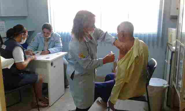 Campanha de vacinação contra gripe está disponível nos postos de saúde até o próximo dia 9