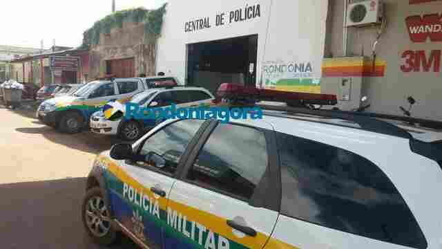 Foragido tenta matar esposa enforcada e ao ser preso ainda faz ameaças