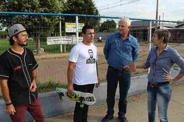 Deputado Airton entrega ordem de empenho para construção de pista de skate em Ji-Paraná