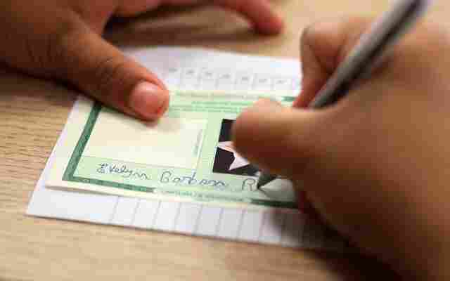 Tudo Aqui leva serviço de emissão de documentos à Escola Marcelo Cândia