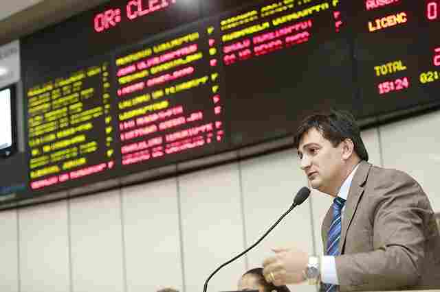 Cleiton Roque enaltece a realização da feira agropecuária de Espigão