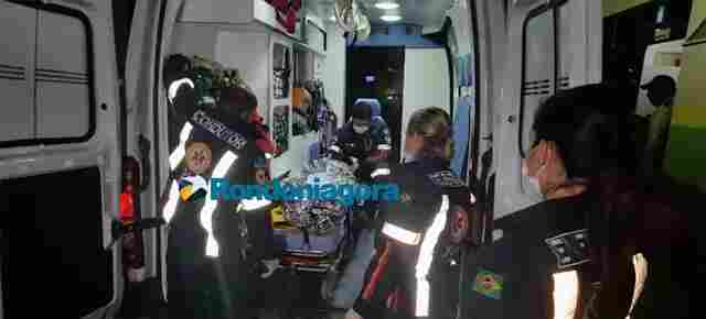 Vídeo: Padrasto e enteado de 4 anos são baleados durante roubo a residência na capital