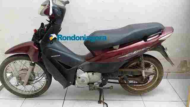 Com moto roubada, homem tenta fugir da Polícia e se joga no Rio Madeira
