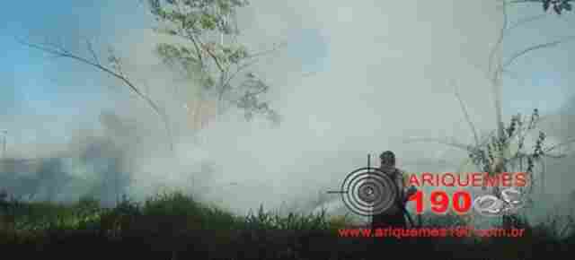 Incêndio atinge Parque das Gemas em Ariquemes