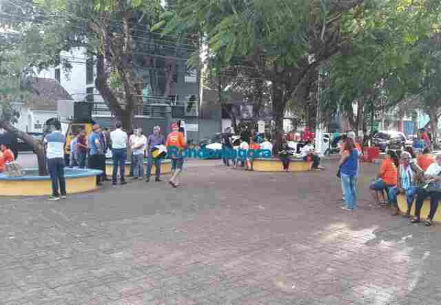 Bancos fechados e poucos trabalhadores na concentração da greve geral em Porto Velho