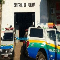 Homem é preso após quebrar vidro de carro e furtar bolsa, em Porto Velho