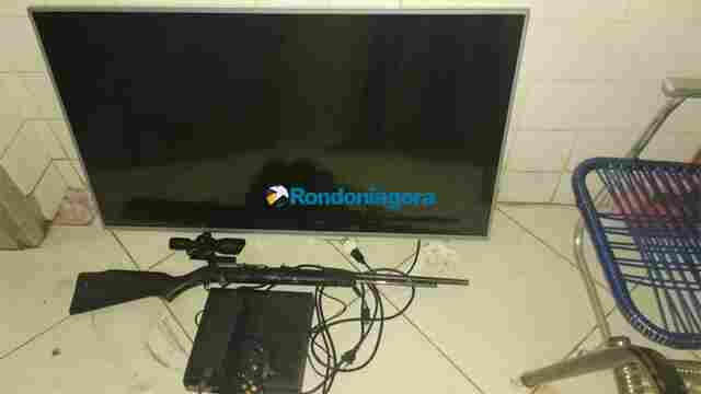 Quarteto é preso com televisão e videogame furtados em Porto Velho