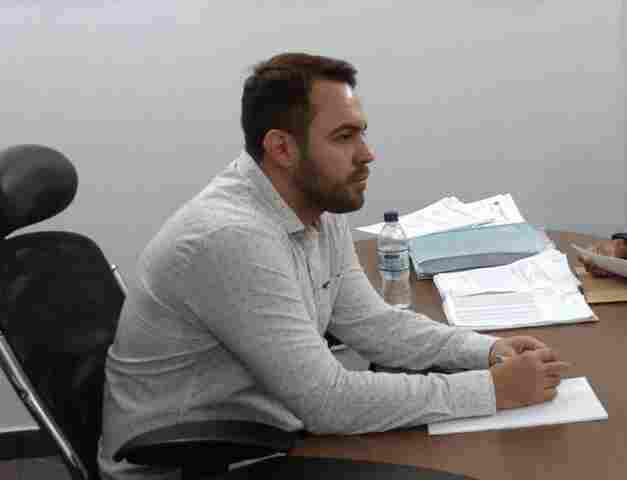 Márcio Oliveira solicita transferência do local do ponto final do ônibus no bairro Aeroclube