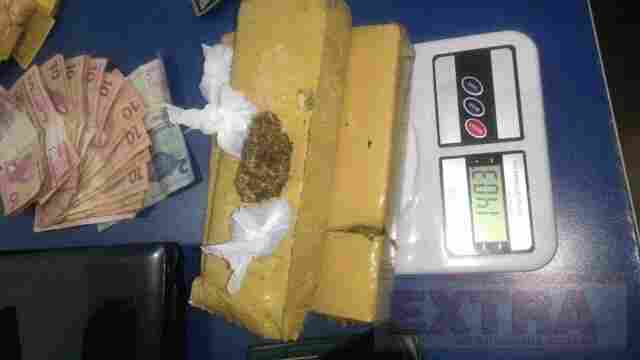 Polícia Militar detém casal com mais de 1 kg de maconha