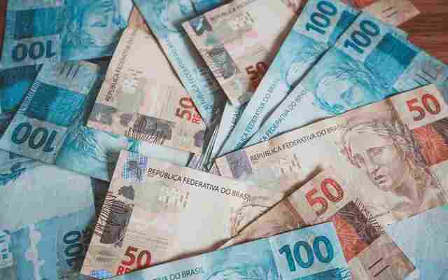 Receita abre consulta ao segundo lote da restituição do IRPF 2017