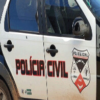 Homem chega em casa embriagado, desliga TV e agride esposa com tijolada