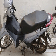 Com moto roubada, foragido tenta fugir da polícia e termina detido por populares