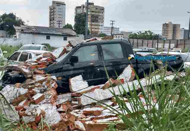 Vídeo e fotos: Novo temporal deixa rastro de destruição na Capital