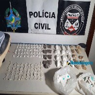 Denarc apreende dois quilos de drogas e divulga foto de suposto traficante