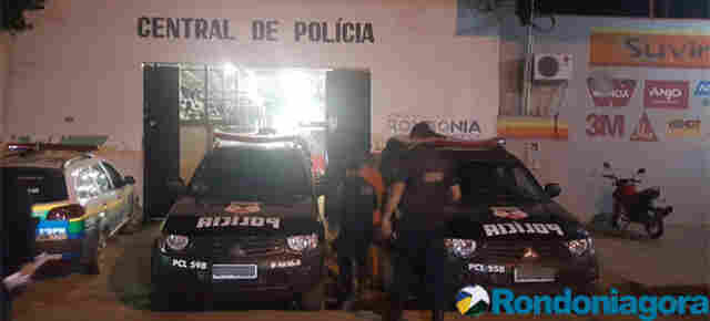 Padrasto e enteado são presos após roubarem celular de adolescente em Porto Velho