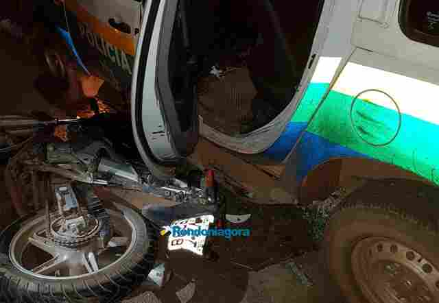 Jovem morre após ser atropelada por viatura da PM durante perseguição