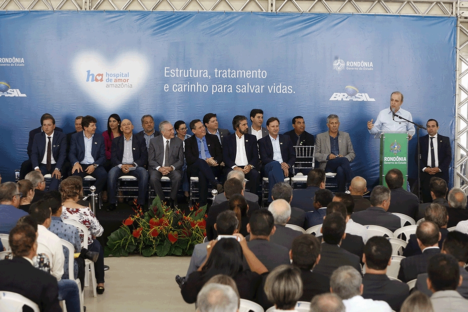 Temer inaugura Hospital de Câncer e garante ampliação do aeroporto de Porto Velho