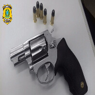 Operação da PRF apreende arma, munição e motoristas embriagados