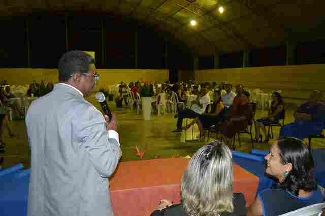 Deputado Só na Bença participa da formatura na escola José Severino dos Santos