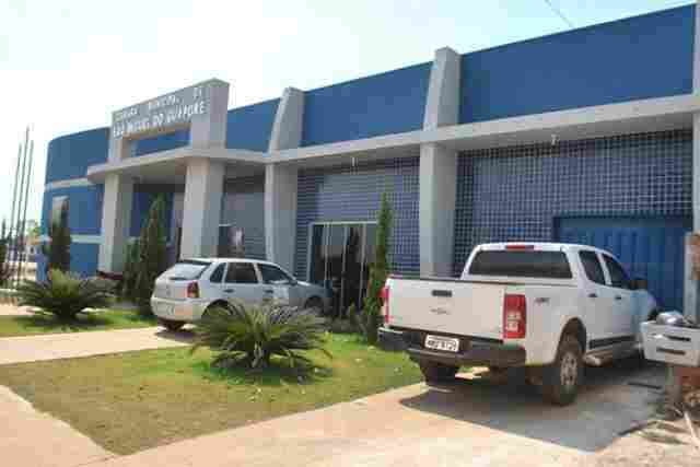 MP, Polícias Civil e Militar fazem busca e apreensão na Câmara e Prefeitura de São Miguel do Guaporé