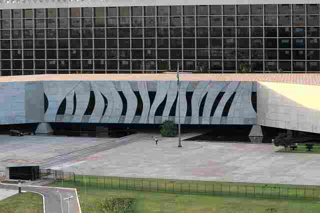 STJ lança edital de concurso público