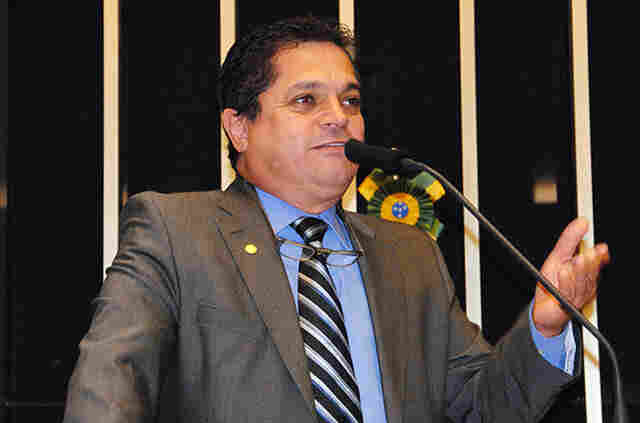 Polícia Federal prende o deputado João Rodrigues em São Paulo