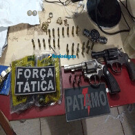 Bando é preso com arma e explosivos e diz que planejava matar 100 desafetos de facção rival